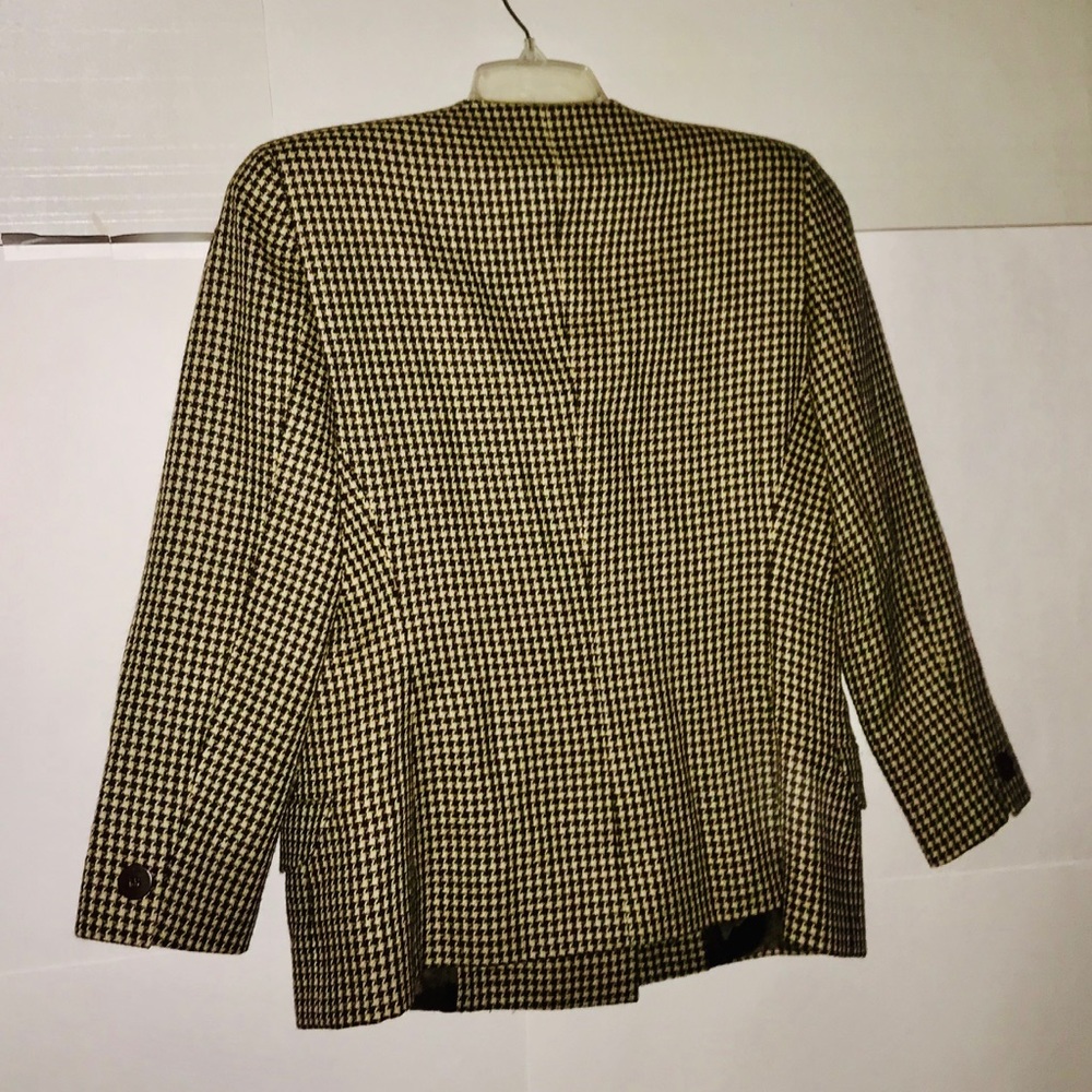 Giorgio Armani Le Collezioni sz 6 italy runs Small - Picture 2 of 8